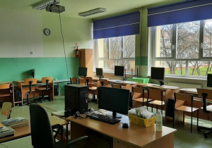 Budynek przy ulicy Małej Piętnastki 1. Pracownia informatyczna.